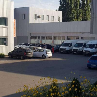 Оренда приміщення під шиномонтаж у Кривому Розі, Автовокзал, червона лінія.